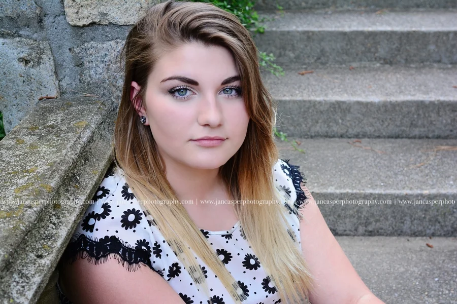 Norfolk Botanical Garden Virginia senior portrait Jan Casper Photography