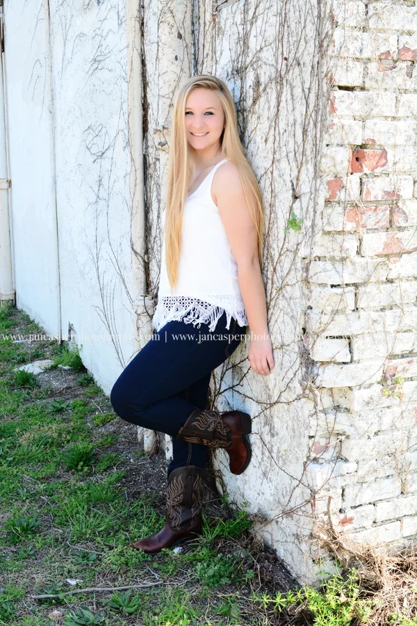 neon district Norfolk senior portrait Jan Casper Photography Virginia
