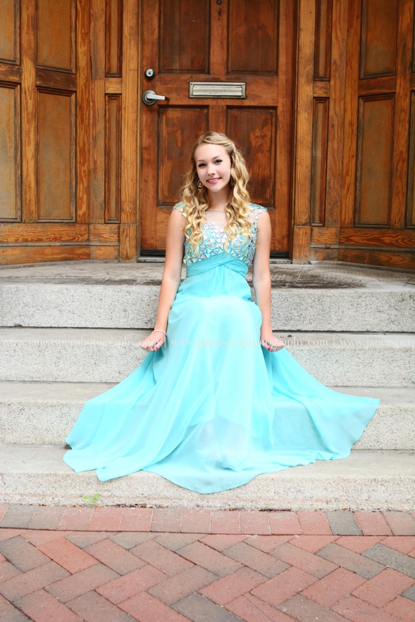 downtown Norfolk senior portrait Virginia Jan Casper Photography