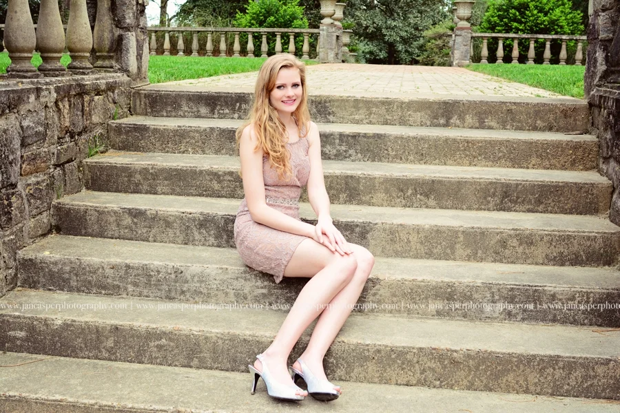 Norfolk Botanical Garden Virginia senior portrait Jan Casper Photography