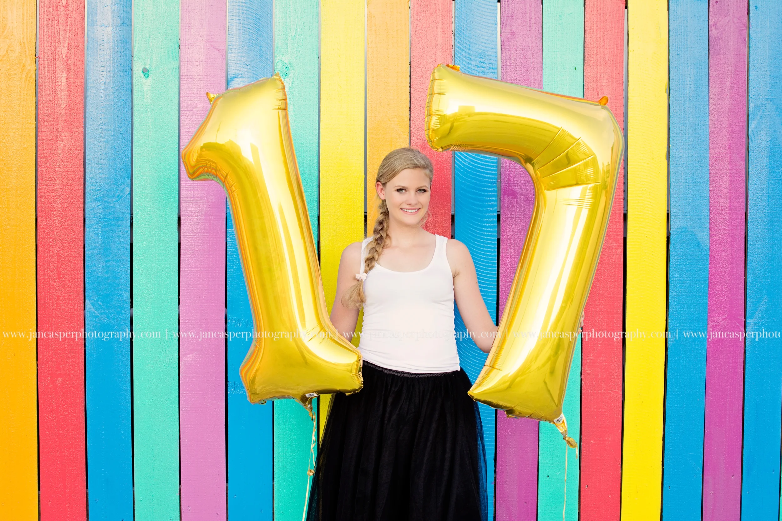 Norfolk Neon District senior portrait Jan Casper Photography