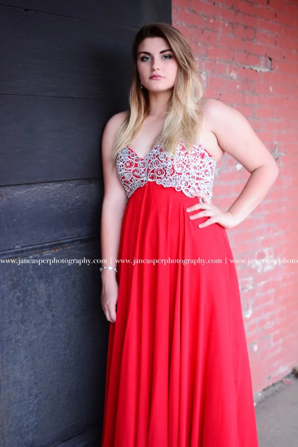 senior portrait Neon Arts District Norfolk Jan Casper Photography Virginia