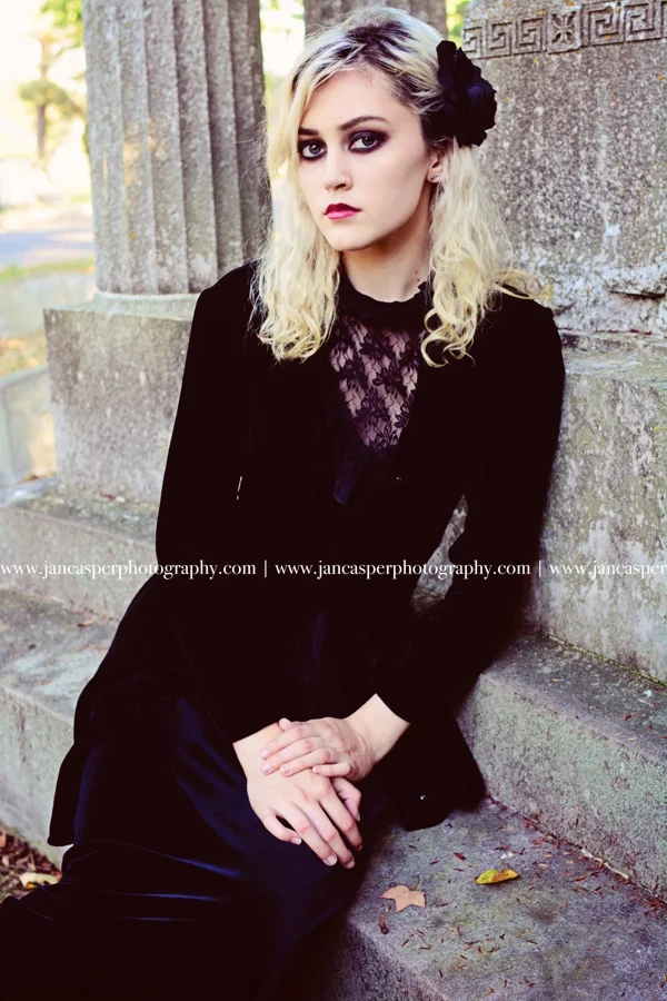 senior portrait Richmond Hollywood Cemetery Halloween Jan Casper Photography Virginia