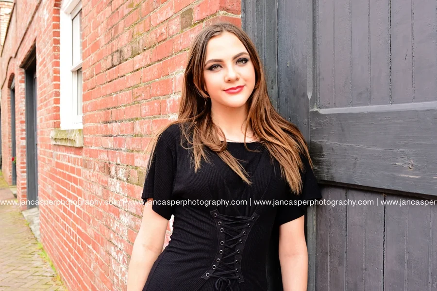 senior portrait downtown Norfolk Jan Casper Photography Freemason Norfolk