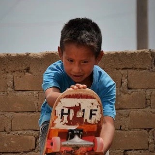 Otra Cosa HELP Youth program
