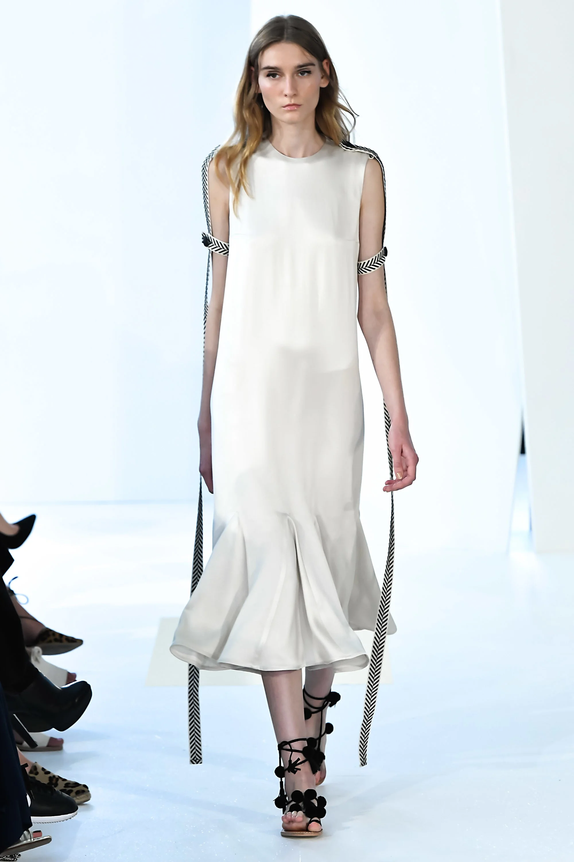 malaikaraiss_wss17_07.jpg