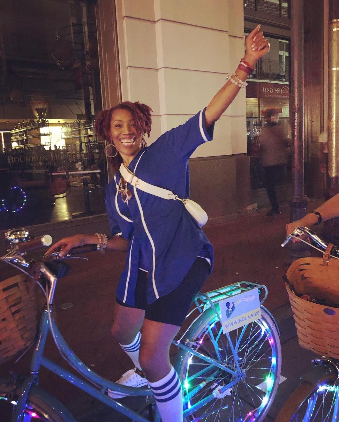 @iamwhyfitness it was such a pleasure to have your party with us on our night ride! Glad we could be a part of the Birthday weekend! #neworleans #nola #souldofnola #datbikelife #bicycle #nightliferide #publicbikes