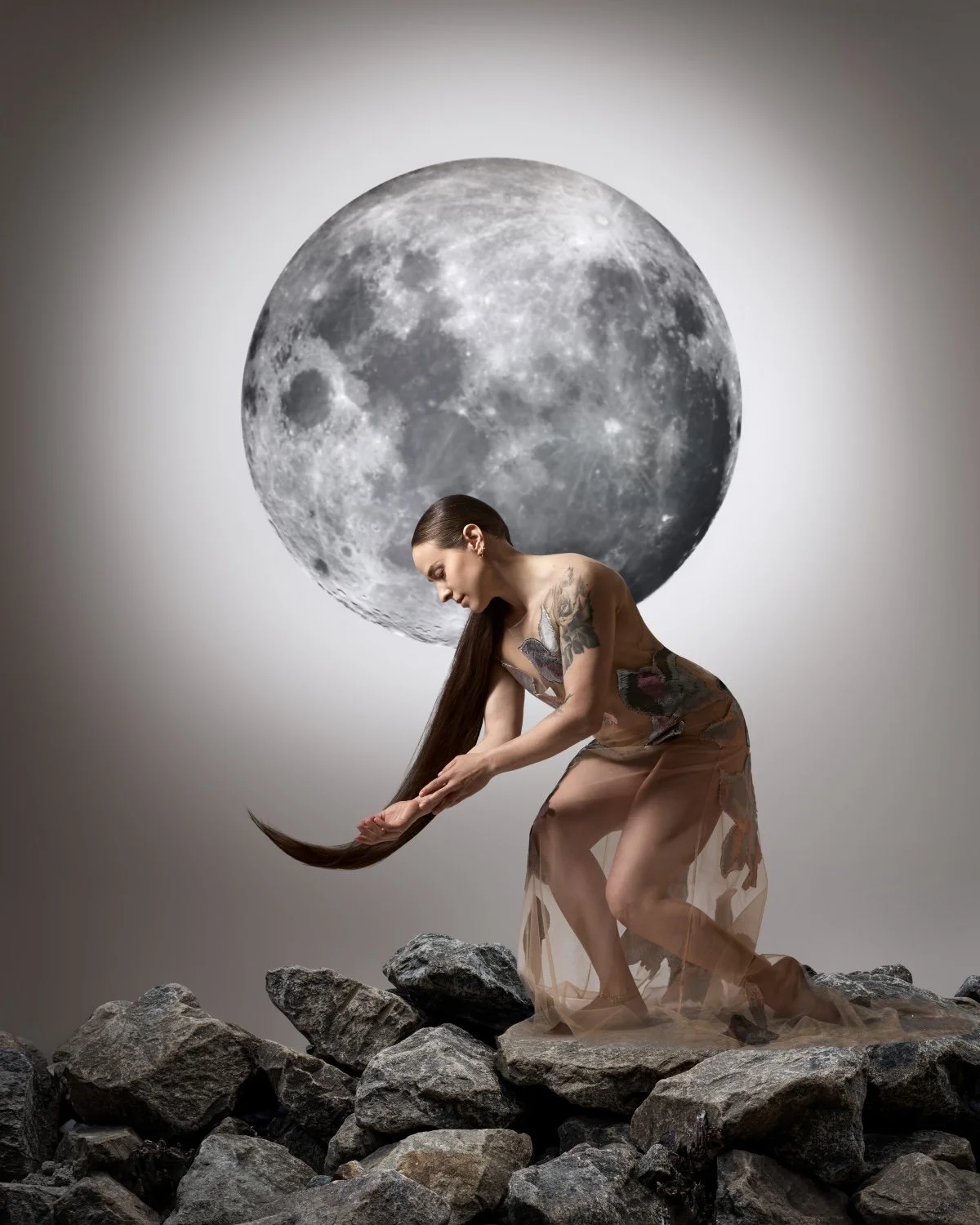 Dara Hart3694-moon.jpg