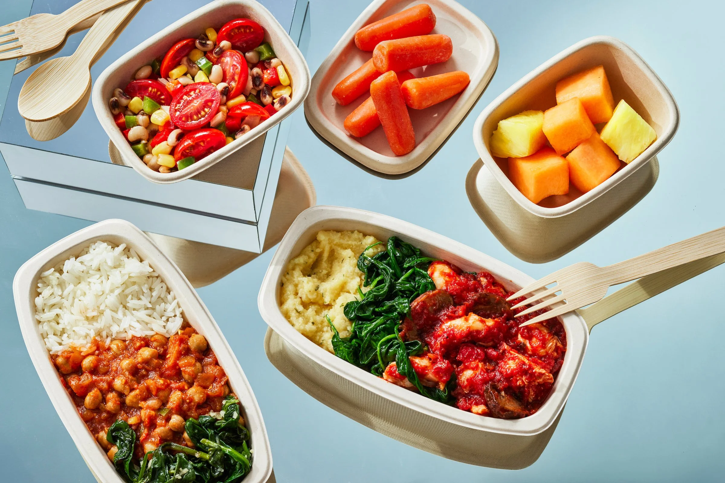 Delta_012125_Special Meals (Vegan and Gluten Free)_Intl Main Cabin-Comfort+-comp_15764PSDR3.jpg