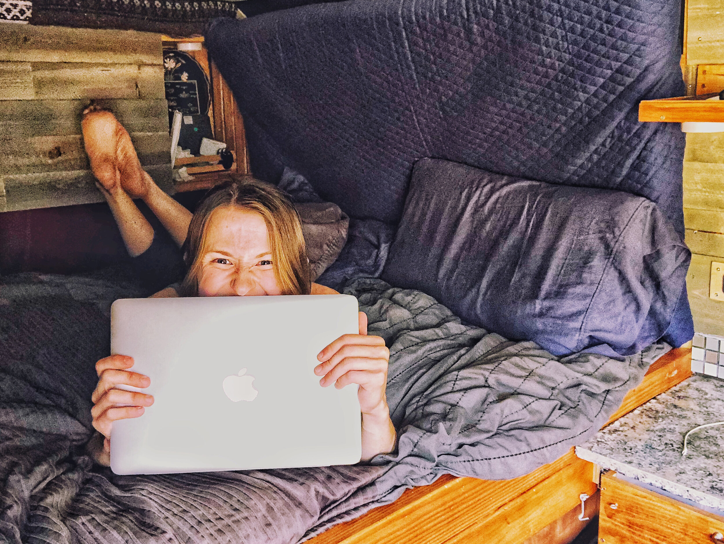  What is a digital nomad? No, it’s not a character archetype in a video game. It’s a very real and potentially very sustainable way to make a living on the road and extend your travel time (possibly indefinitely!). #workingremotely #alwaystheadventur