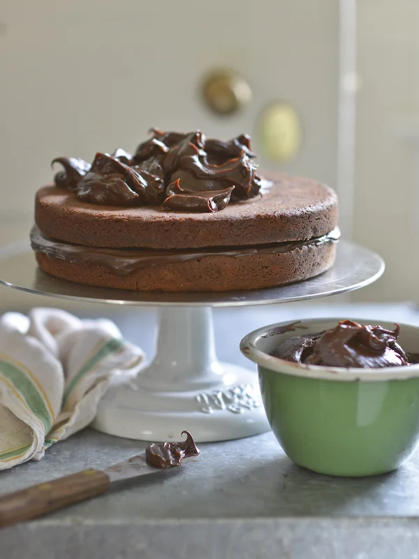 VCS-MOCHA-CAKE-FROSTING-37.jpg