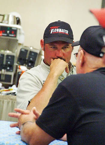 "Tater" and Bubba hash things out.
