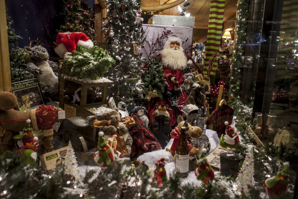 holiday Stroll lake placid-web.jpg