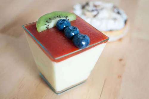 HAWAIIN DESSERTS Mahalo New York Bakery If a beach vacation has been on your mind, this tropical vendor will be offering mango passion fruit whipped cheesecakes and Haupia Pie made of coconut and chocolate. Oceanside view not included.