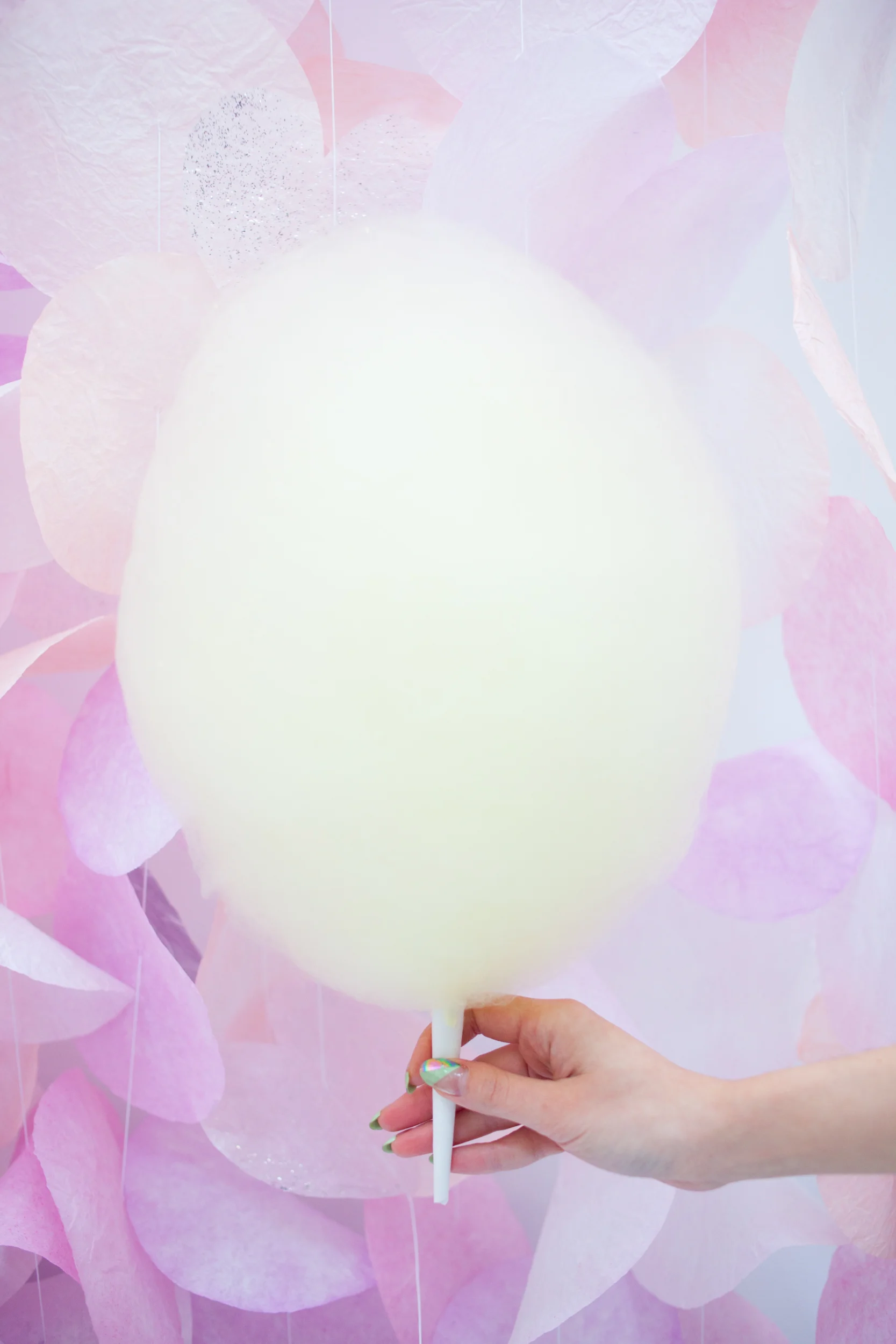 COTTON CANDY Brooklyn Floss Puffs of cotton candy bigger than your head is kind of the best thing ever. Brooklyn Floss makes fun flavors like lavender vanilla, grapefruit, and cherry because who wants #basic cotton candy??