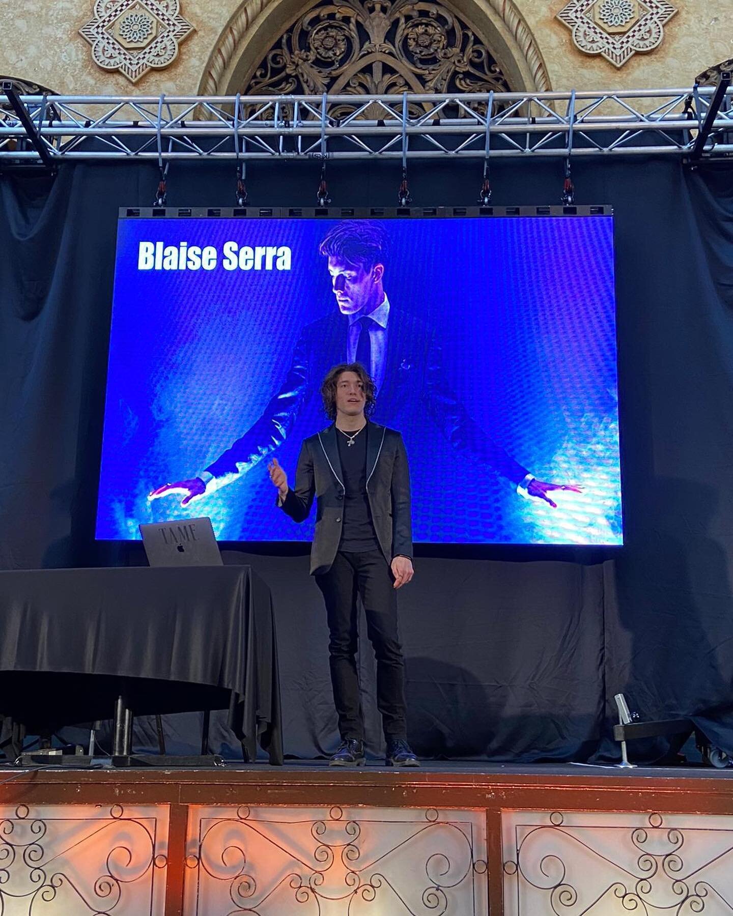 Last weekend at the Blackpool Magic Convention was beyond incredible! So many first experiences this past week: my first time in the UK, first time lecturing at a convention, first tattoo(more on that later 😉) and every single moment in Blackpool wa