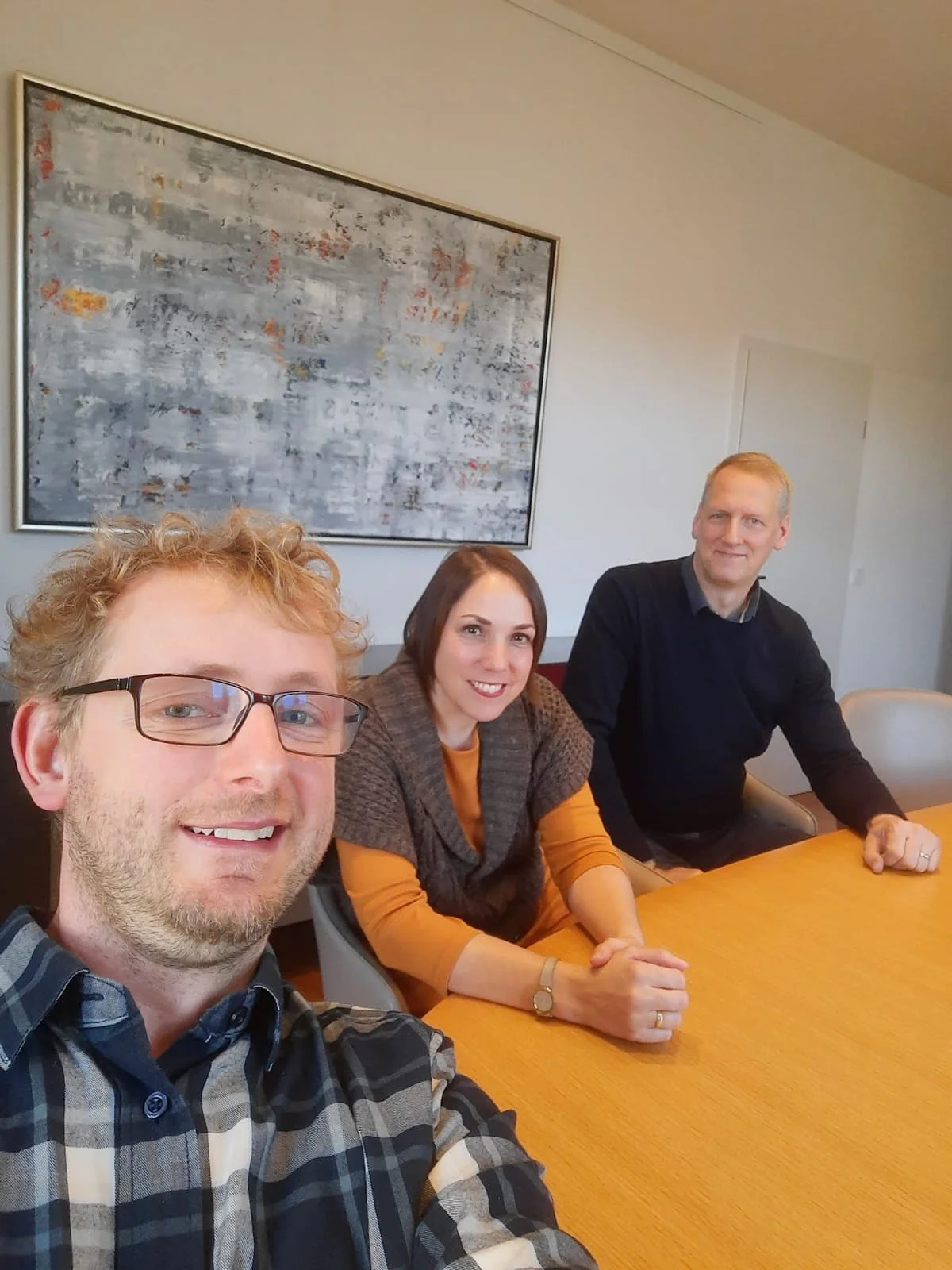 Heute ist ein historischer Tag f&uuml;r die Mosaik &ndash; wir sind nun Besitzer einer Kirche!
Wie bereits im bisherigen Prozess immer wieder deutlich wurde, stellt sich Gott zu uns und zu dieser Entscheidung. 
Was f&uuml;r ein Privileg, mit diesem G