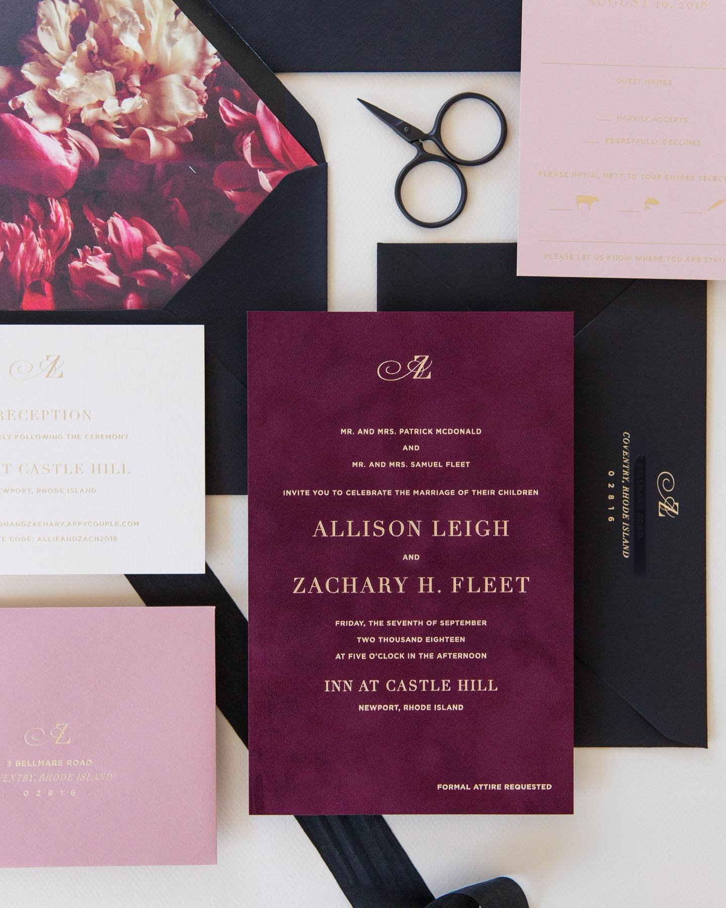 Red velvet, shades of pink and moody florals. What&rsquo;s more romantic than that? ❤️ Happy Valentines to all the lovers 🥂
.
.
.
Setting the tone for a moody, romantic, evening wedding at @castlehillinn We started with a deep red velvet paper with 