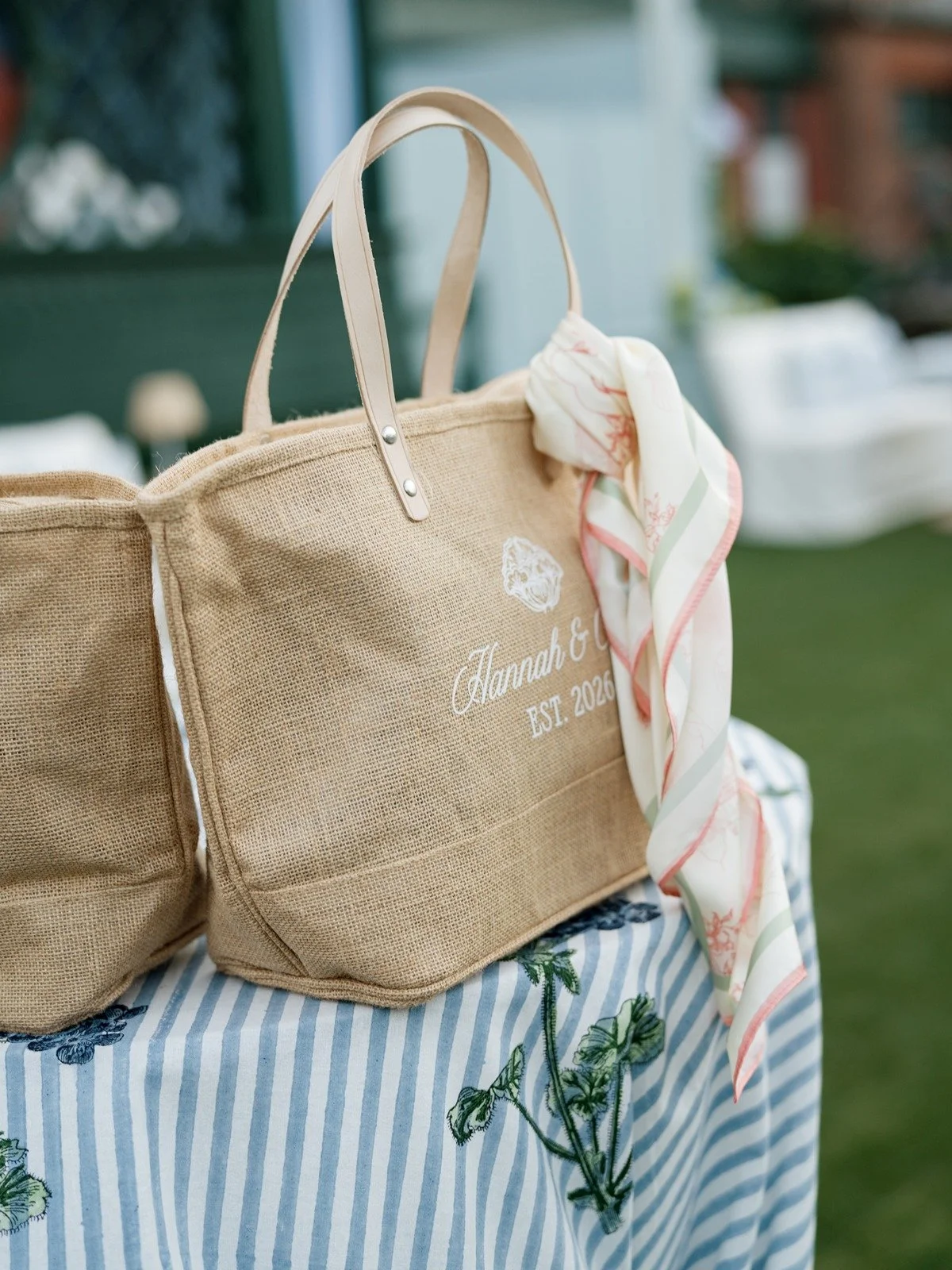 Classic-Newport-Rhode-Island-Wedding-with-Performance-by-Norah-Jones-Tennis-Hall-of-Fame-Champagne-and-Ink-Stephanie-Vegliante-Photography-Leila-James-Events00015.jpg