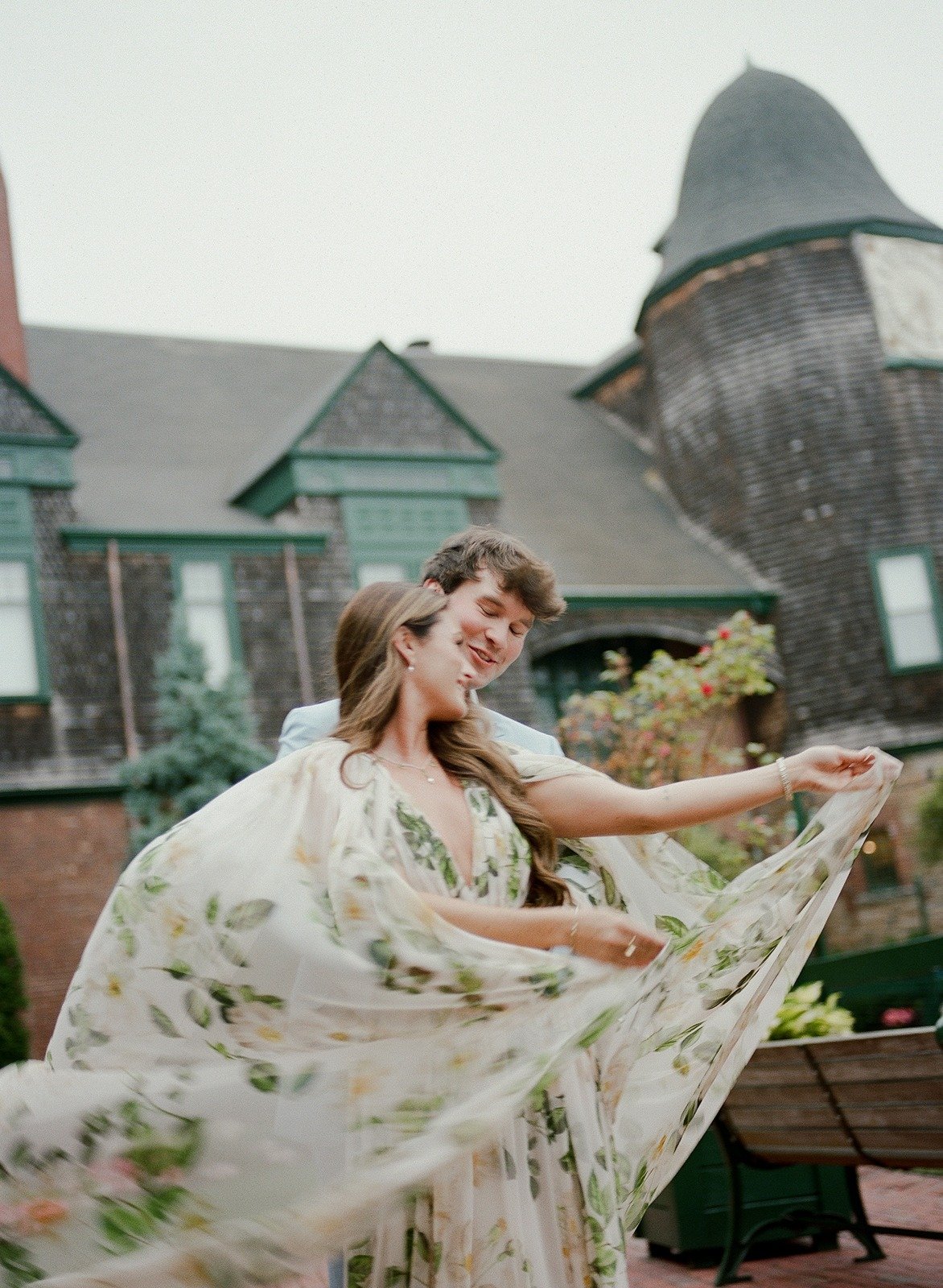 Classic-Newport-Rhode-Island-Wedding-with-Performance-by-Norah-Jones-Tennis-Hall-of-Fame-Champagne-and-Ink-Stephanie-Vegliante-Photography-Leila-James-Events00018.jpg