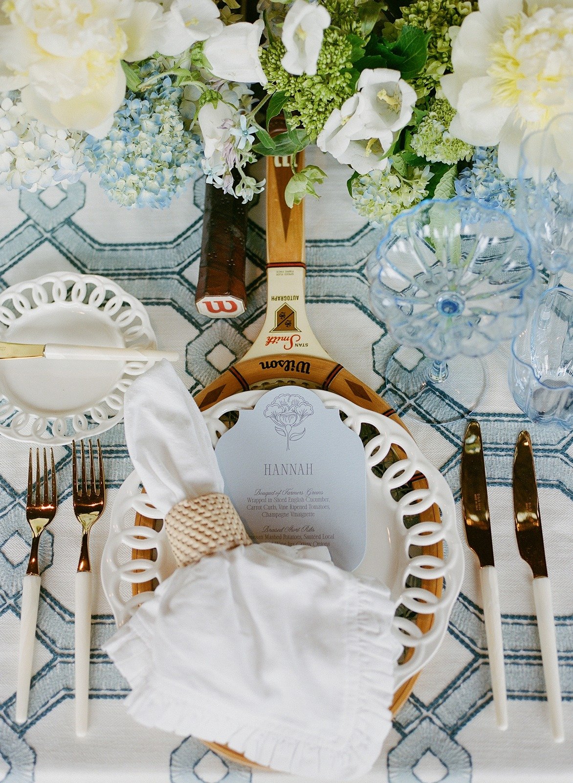 Classic-Newport-Rhode-Island-Wedding-with-Performance-by-Norah-Jones-Tennis-Hall-of-Fame-Champagne-and-Ink-Stephanie-Vegliante-Photography-Leila-James-Events00026.jpg
