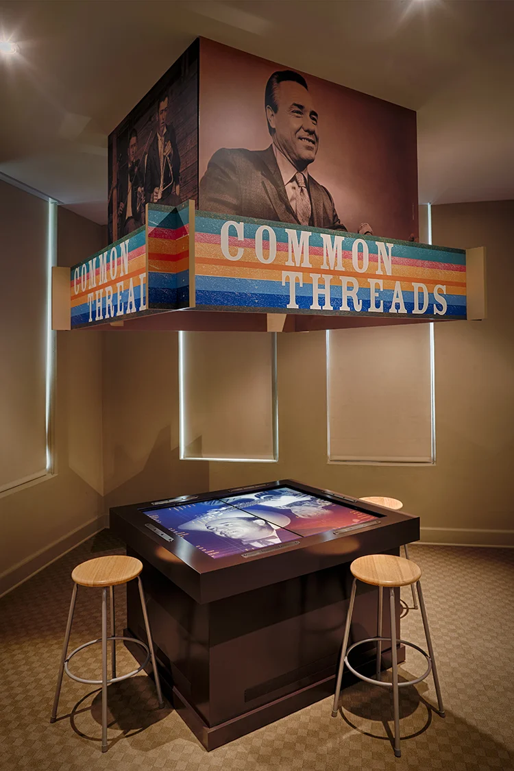  Interactive touch table 