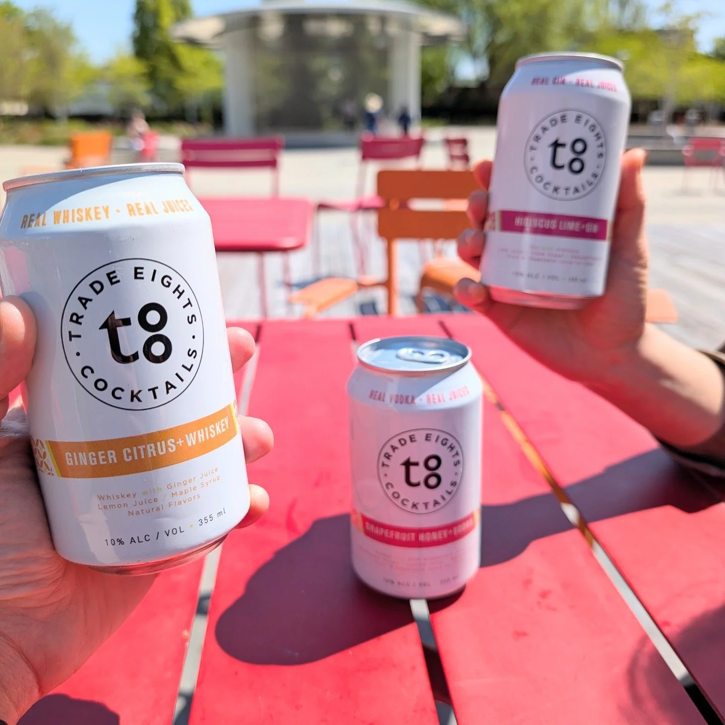 Ginger, Grapefruit, or Hibiscus? Honestly, there are no wrong answers here. Real spirits, real juice, and really good company. ☀️ 🍋