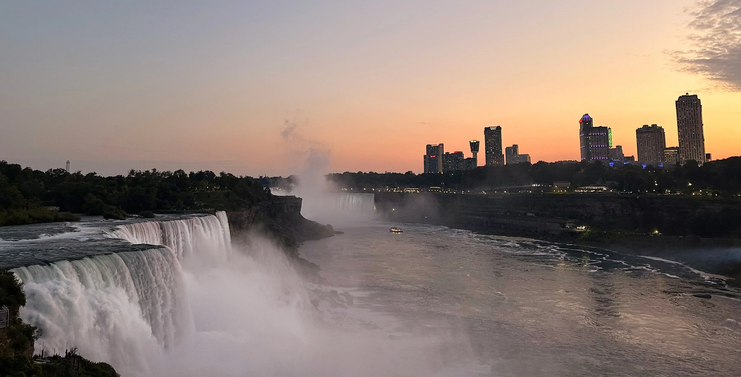 Niagra Falls_2440.jpg