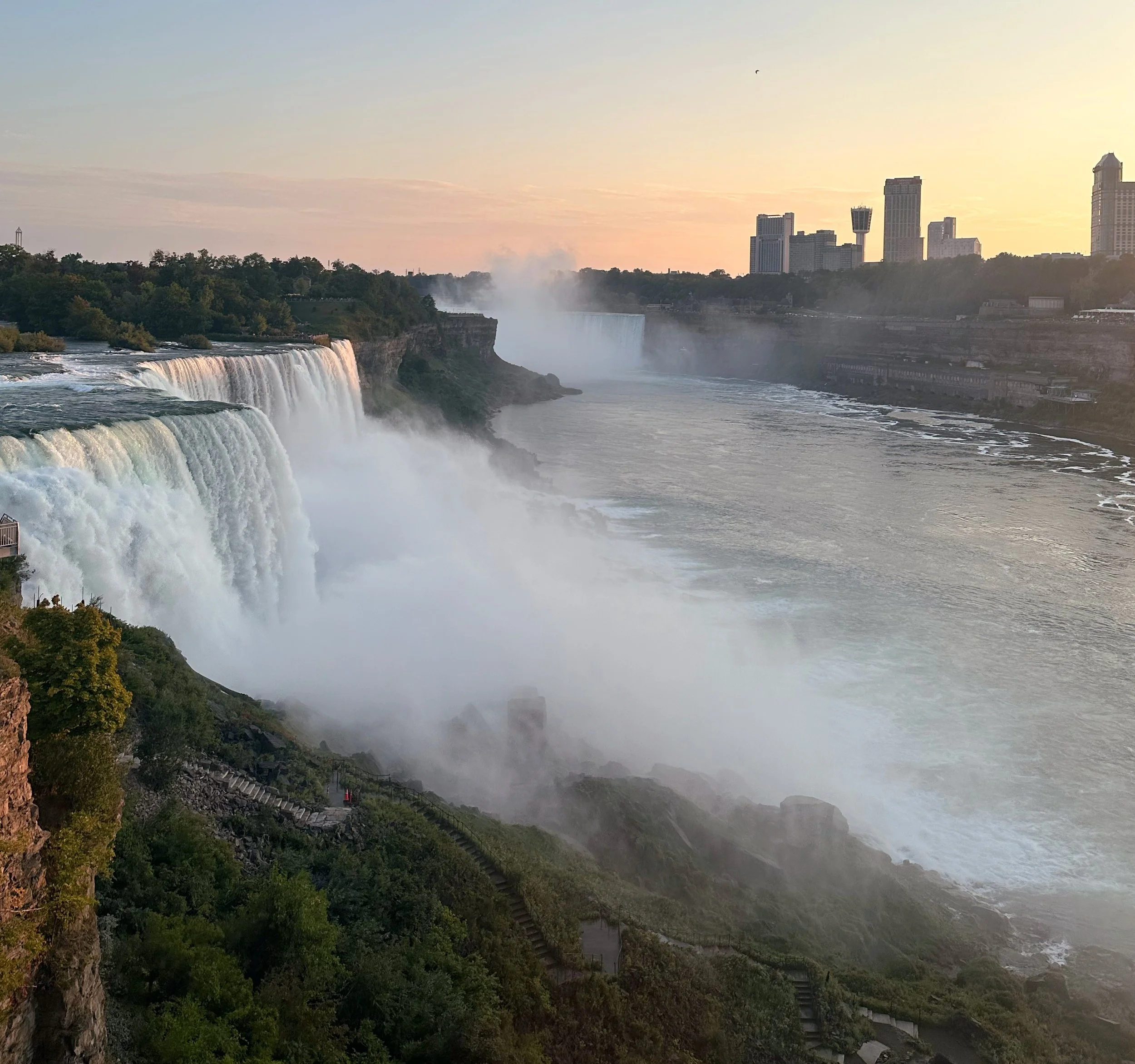 Niagra Falls_2418.jpg
