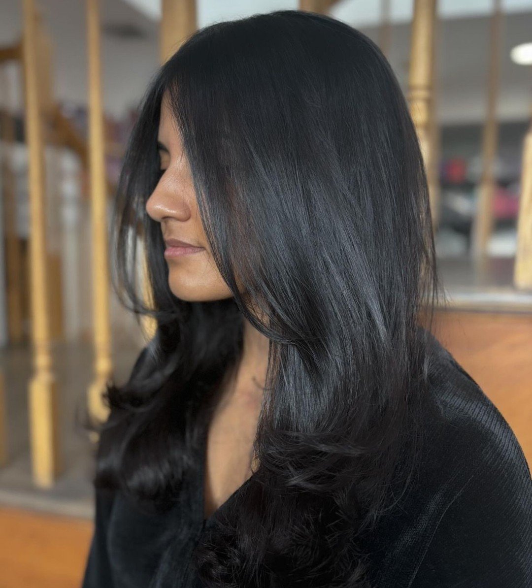 This is the haircut you need if you're looking to add volume! 🦋

The Butterfly Cut gives you all the layers that add volume and bounce, but you don't have to sacrifice the length of your hair.

It's easy to style, looks great straight or curly and i