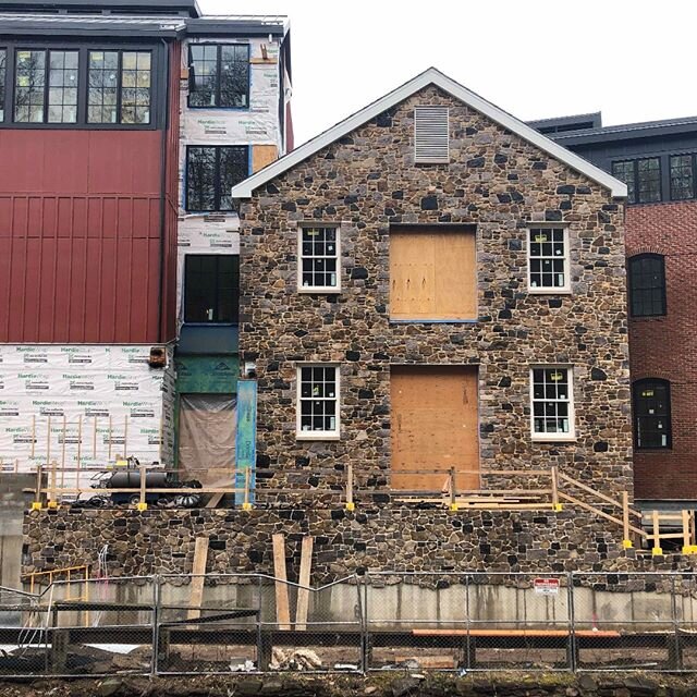 WIP! We are happy to see construction can safely progress on this Stokes' ground up building 🔨