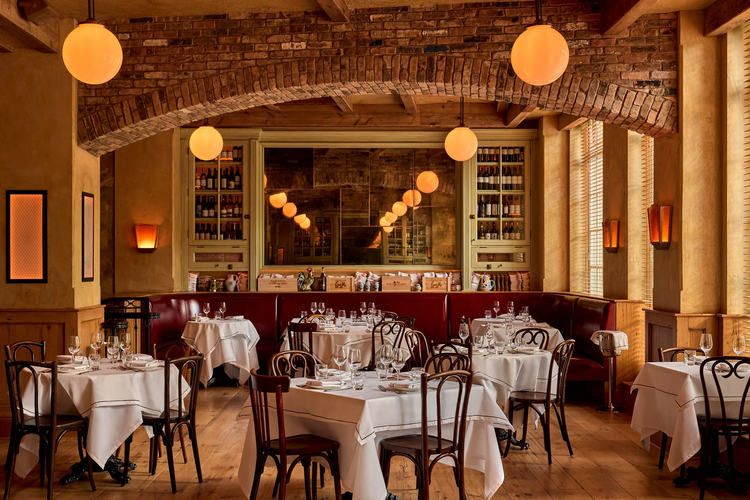 BORROMINI_UPSTAIRS DINING ROOM_383 FINAL Credit Jason Varney.jpg