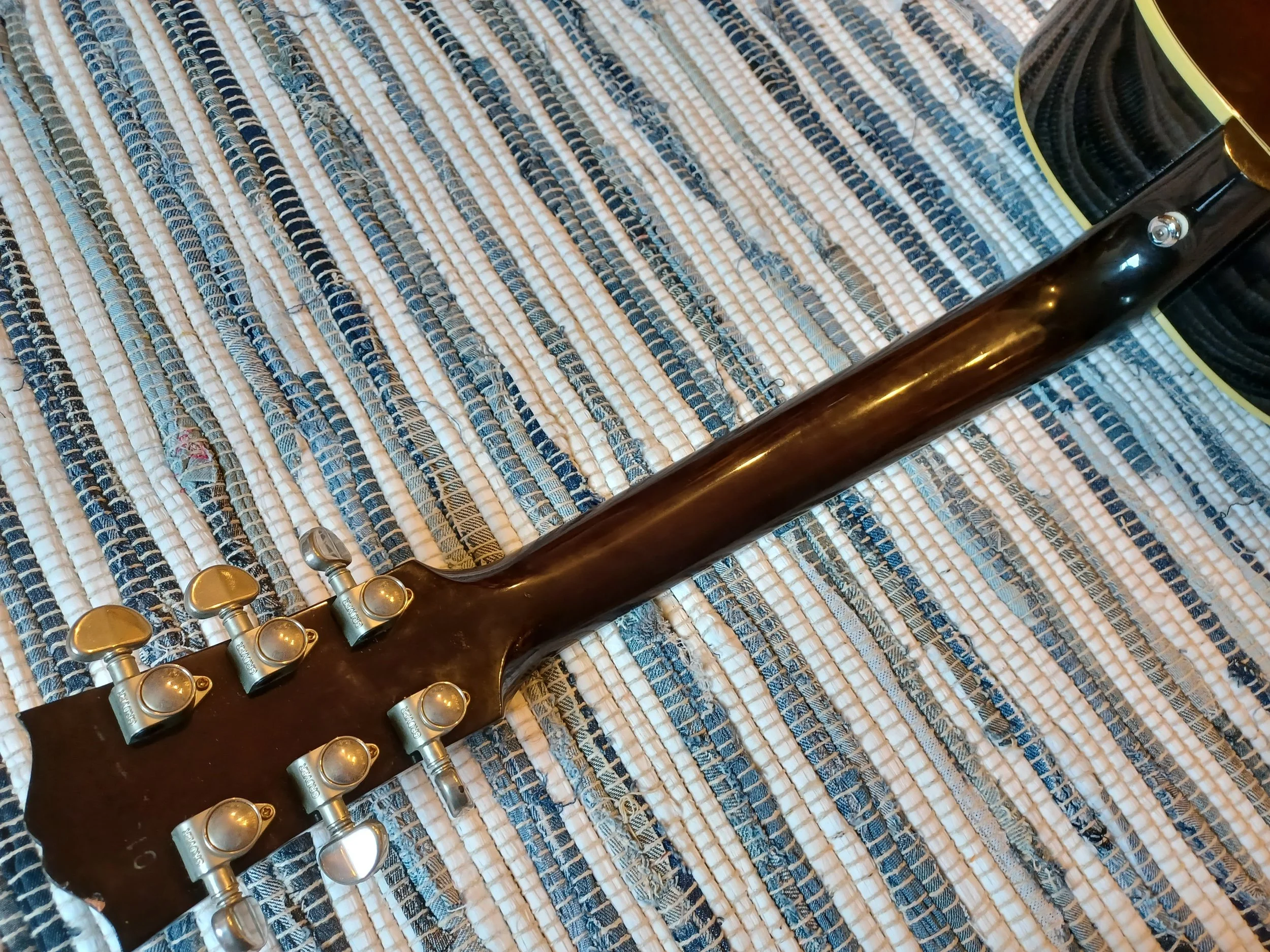 gibson 9.jpg