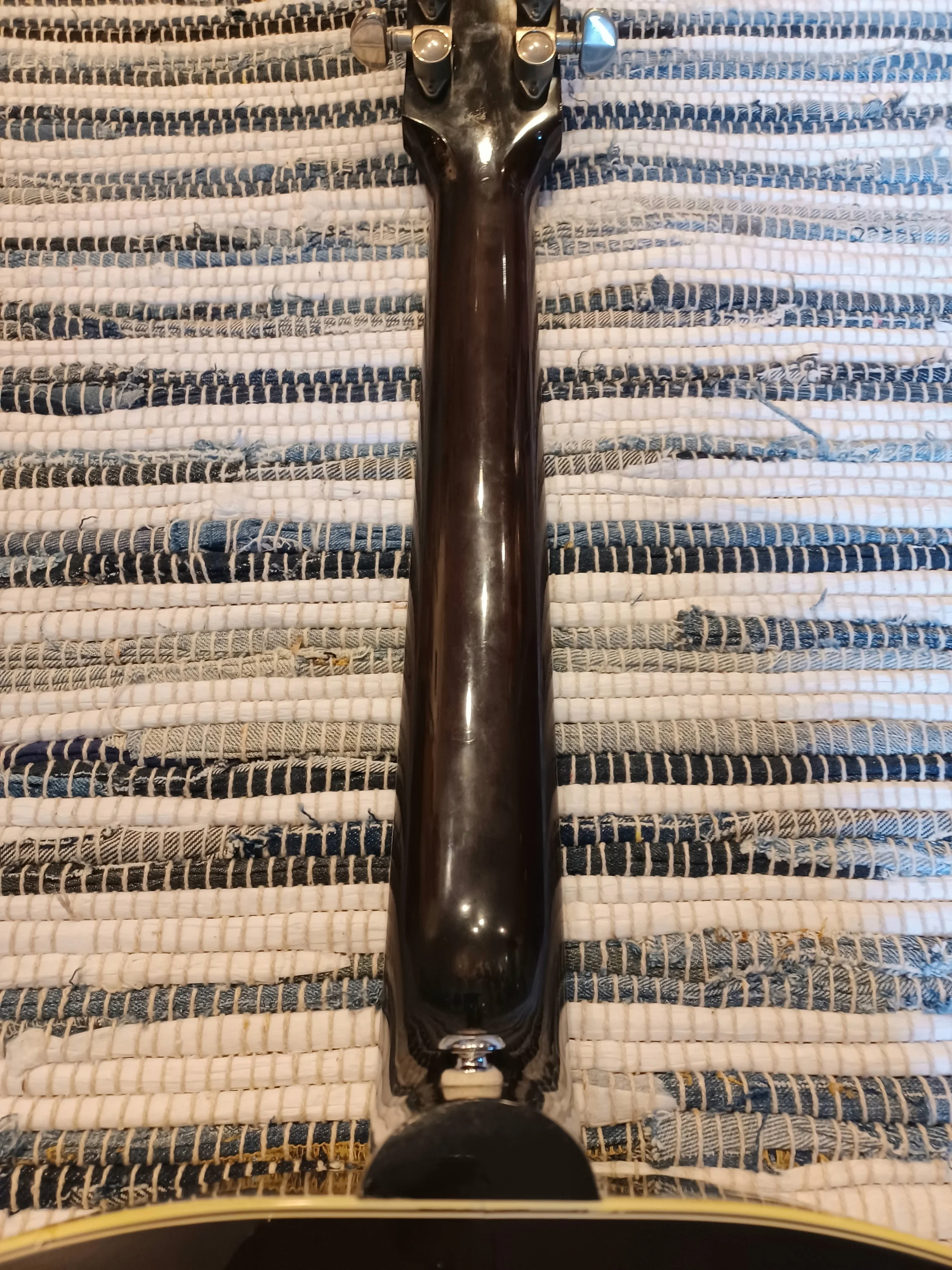 gibson 2.jpg