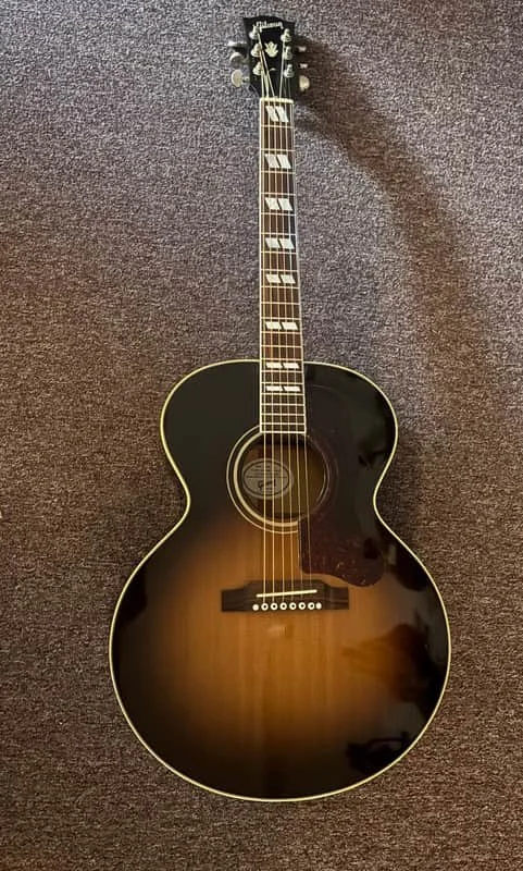 gibson 11.jpeg