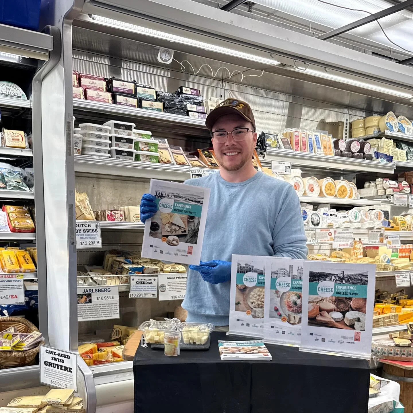 Alex showcasing Fine European Cheeses at Zabars in UWS, NYC. 

@zabars #zabars #nyc #uws #alexrobillc