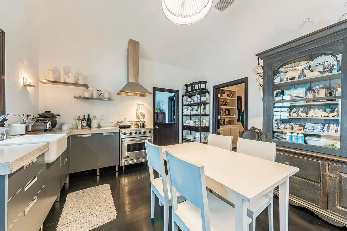 6704 Le Jeune Kitchen.jpg