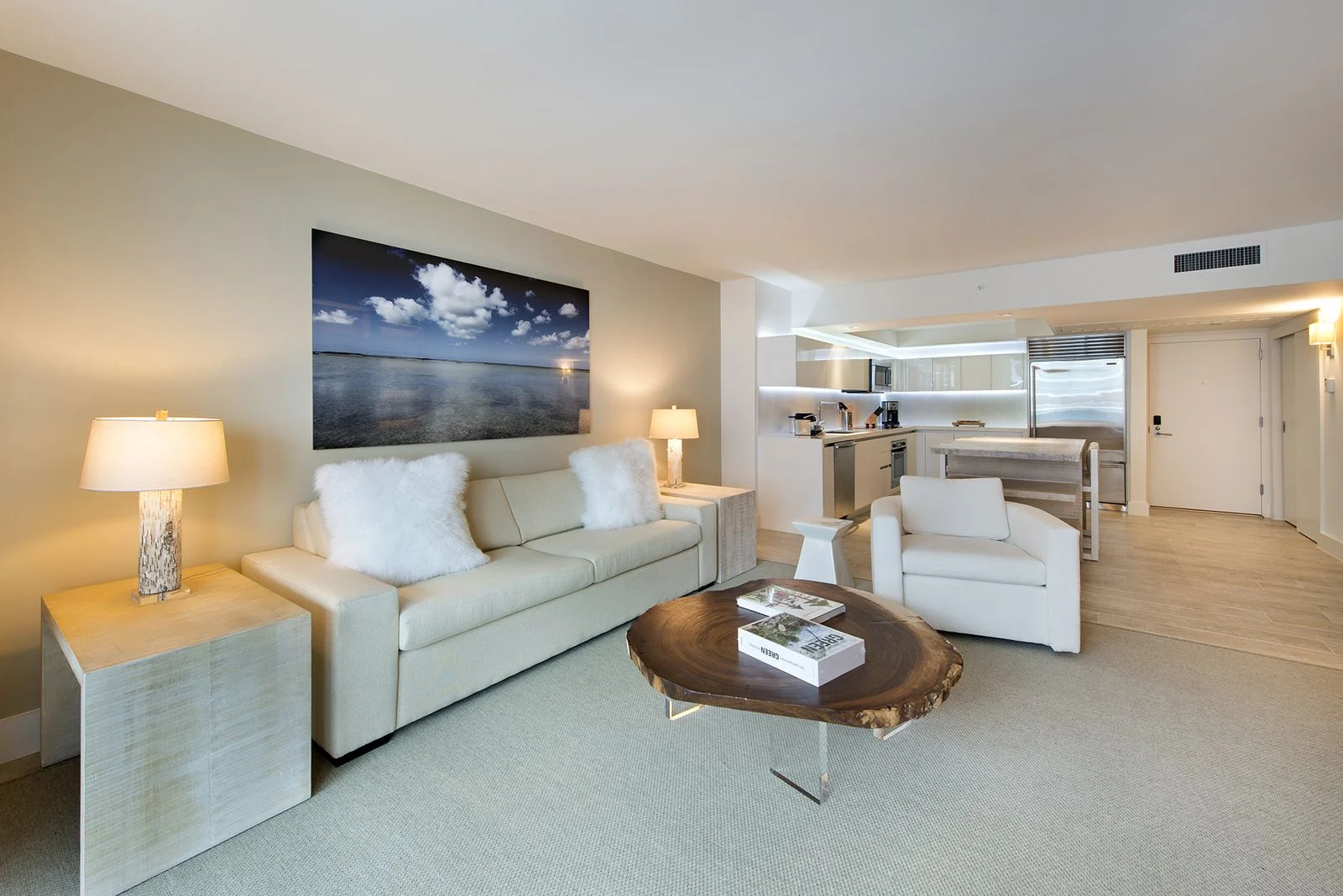 04-Living_Room.0.jpg