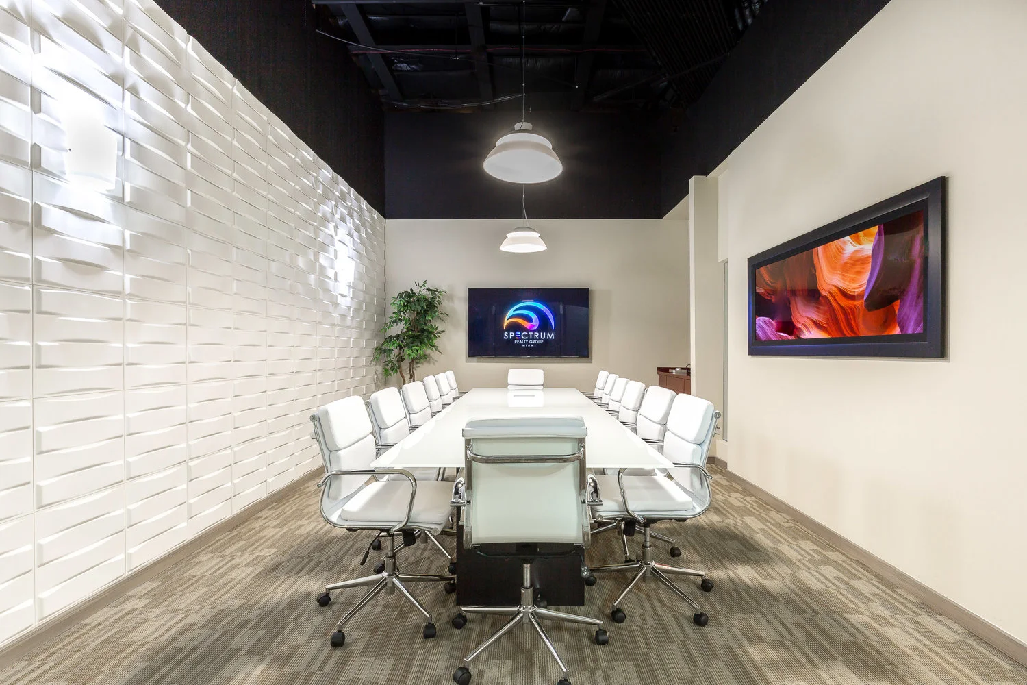 Closing+Table+Spectrum+Realty+Group+Design+District+Miami.jpeg