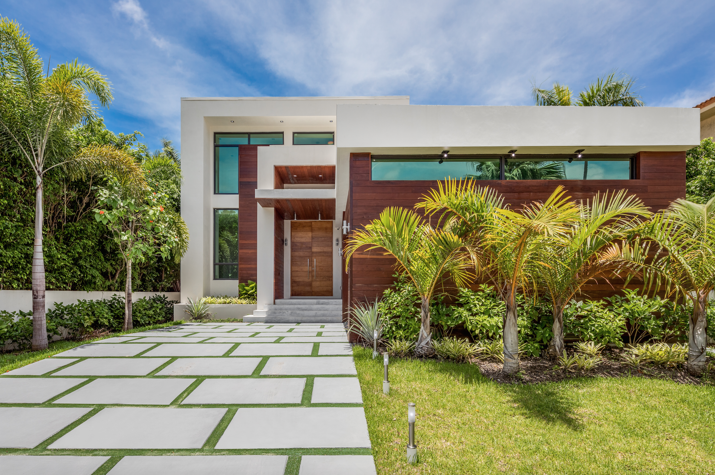 Worldwide Reggaeton Artist Nicky Jam Closes On Palm Island Contemporary For $3.4 Million