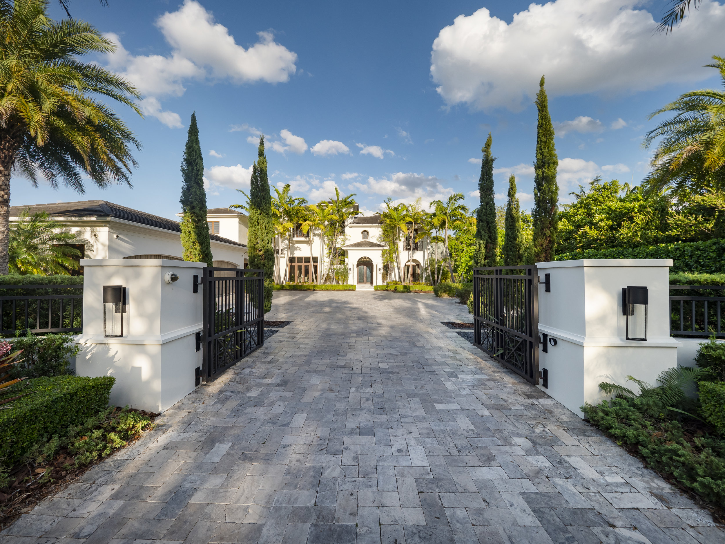 Check Out This Spectacular Florida Mango Mansion Asking $4.75 Million In Pinecrest