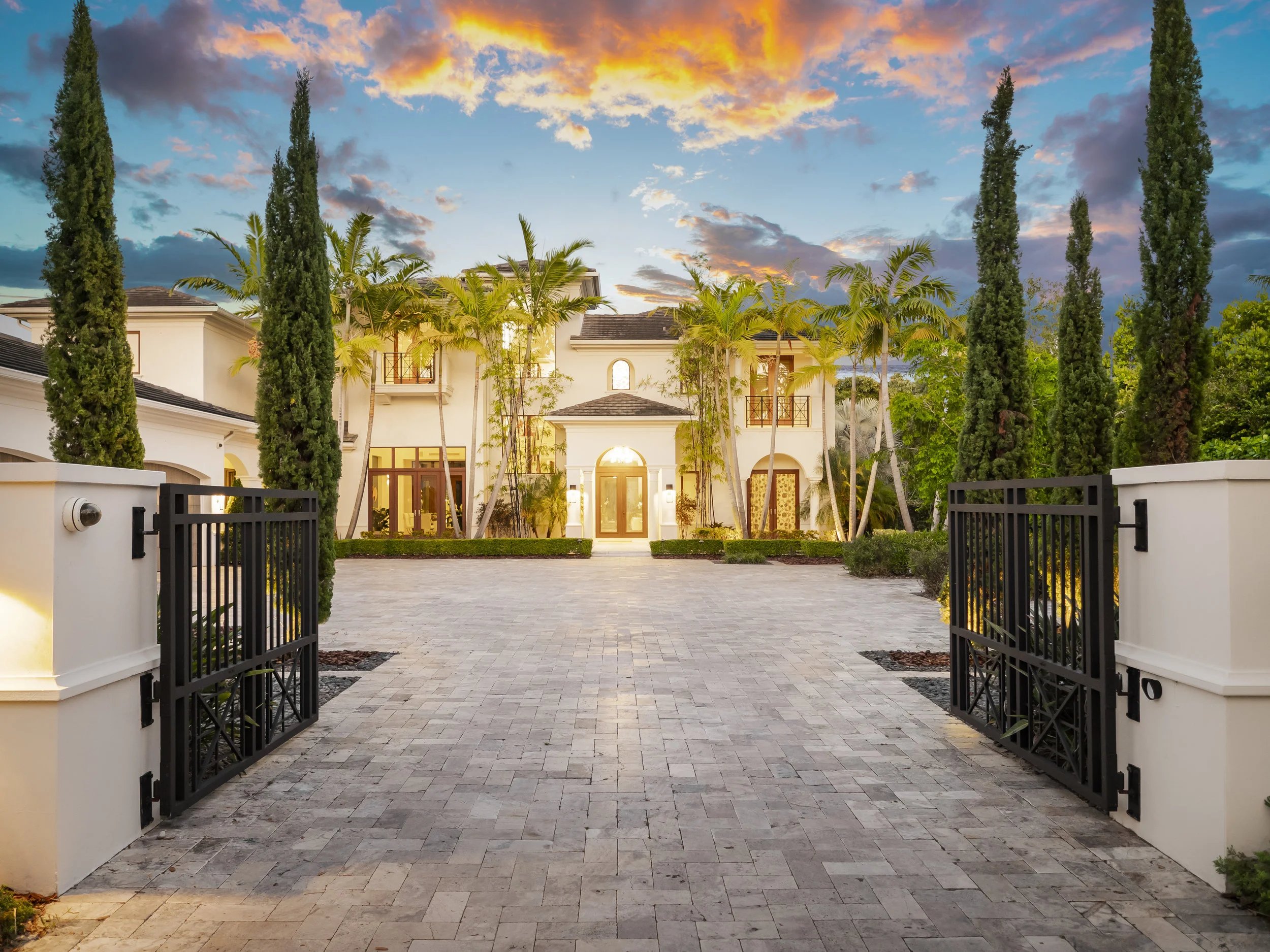 Check Out This Spectacular Florida Mango Mansion Asking $4.75 Million In Pinecrest