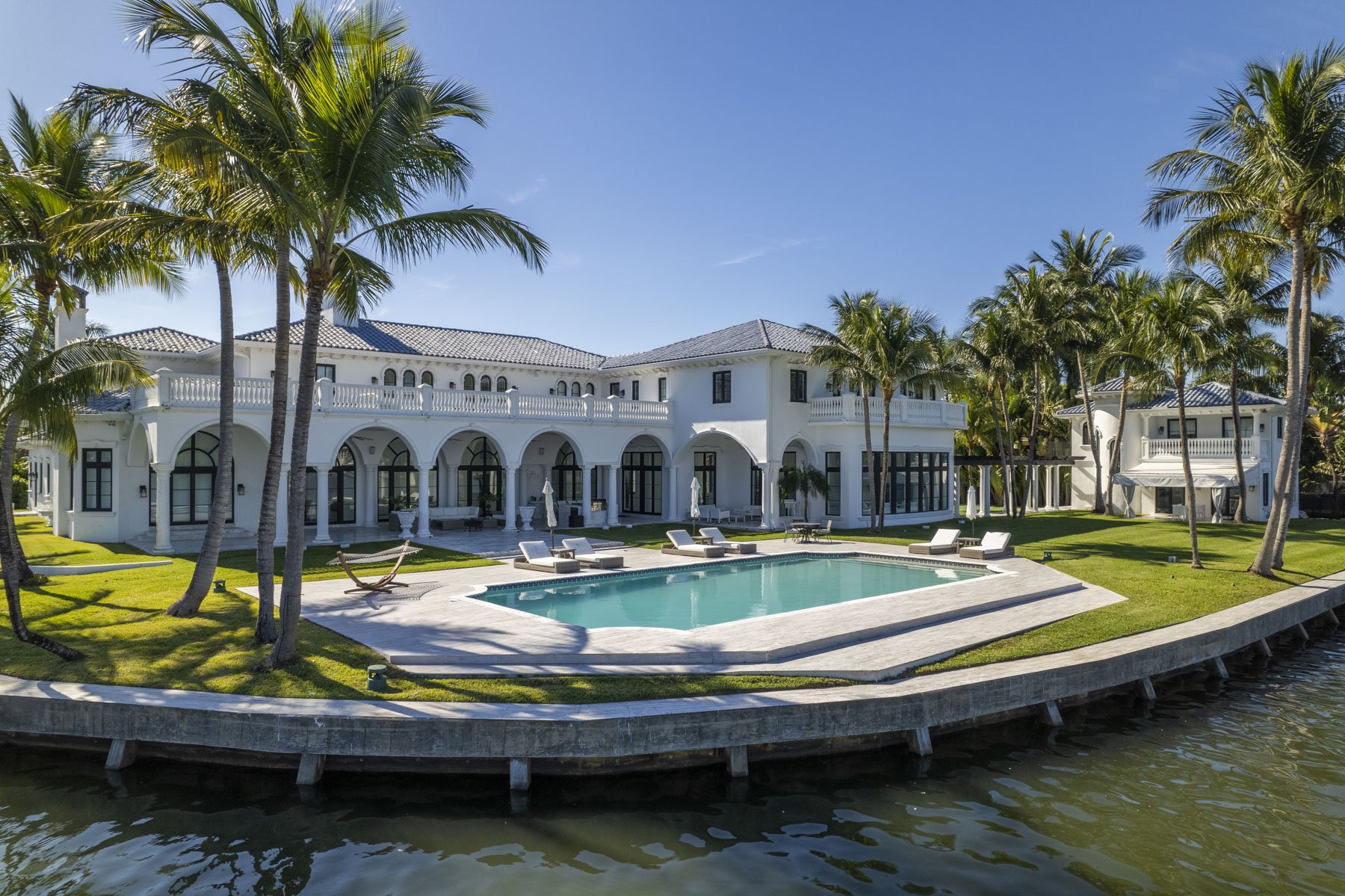 Master Brokers Forum: Check Out This Hollywood Waterfront Estate Asking $16.5 Million 53.jpg