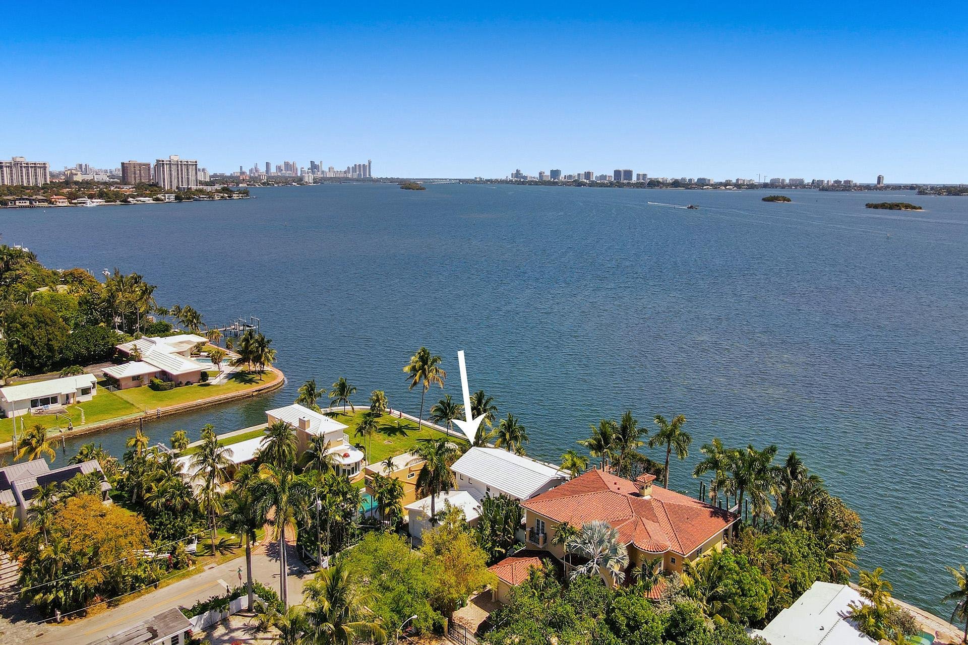 Master Brokers Forum: Check Out This Newly Remodeled Waterfront In Miami's Upper Eastside Asking $5 Million 11.jpg