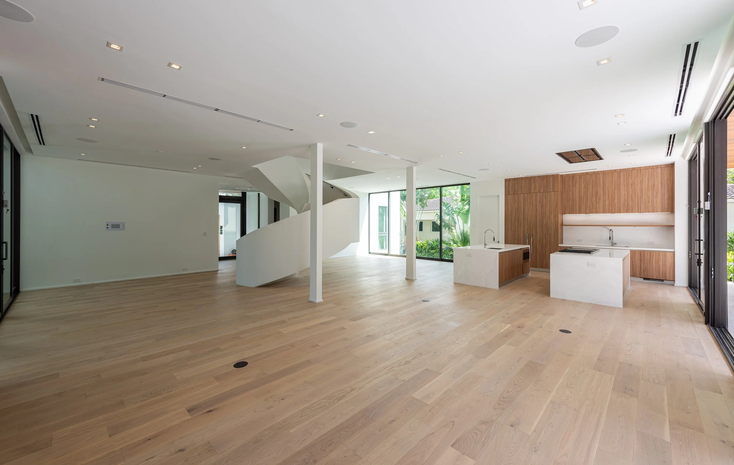 NBA Star Tim Hardaway Jr. Buys Non-Waterfront North Bay Road Home Built By Todd Michael Glaser For $9.15 Million4.jpg