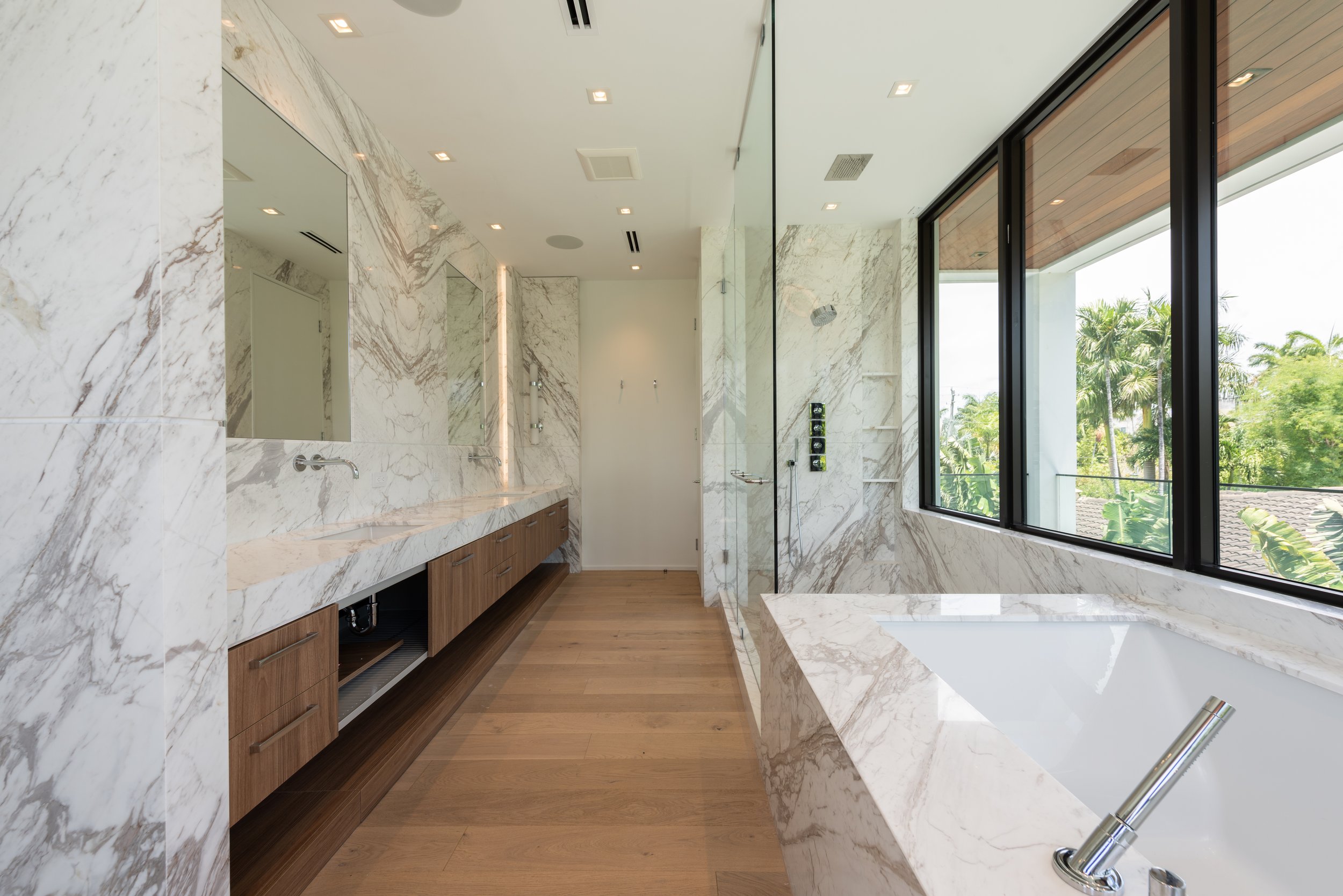 NBA Star Tim Hardaway Jr. Buys Non-Waterfront North Bay Road Home Built By Todd Michael Glaser For $9.15 Million40.jpg