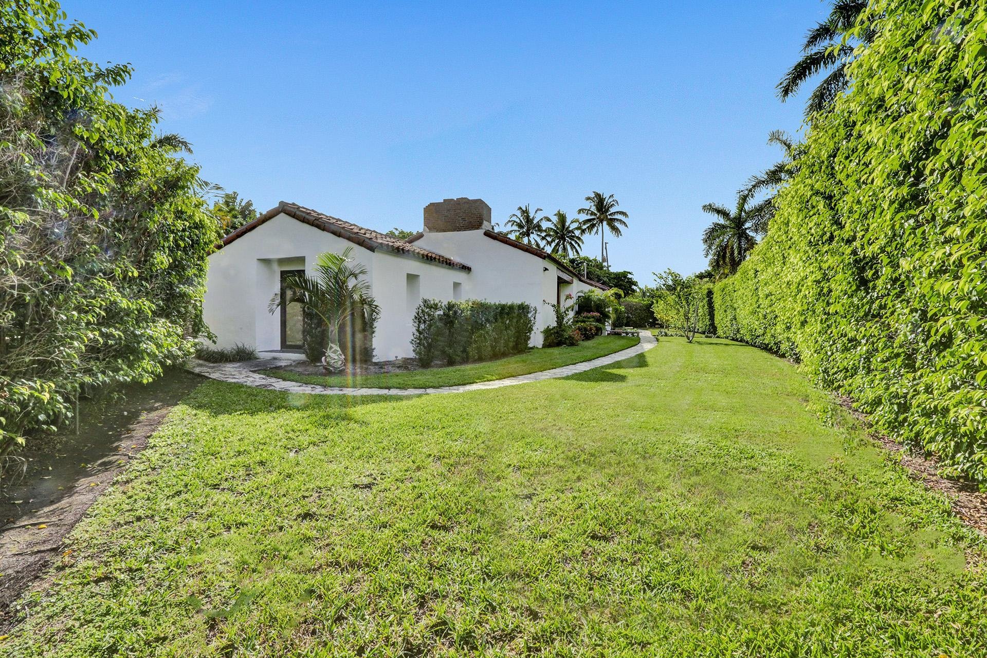 Check Out This Classic Miami Beach Mediterranean On Pine Tree Drive Asking $6.5 Million9.jpg