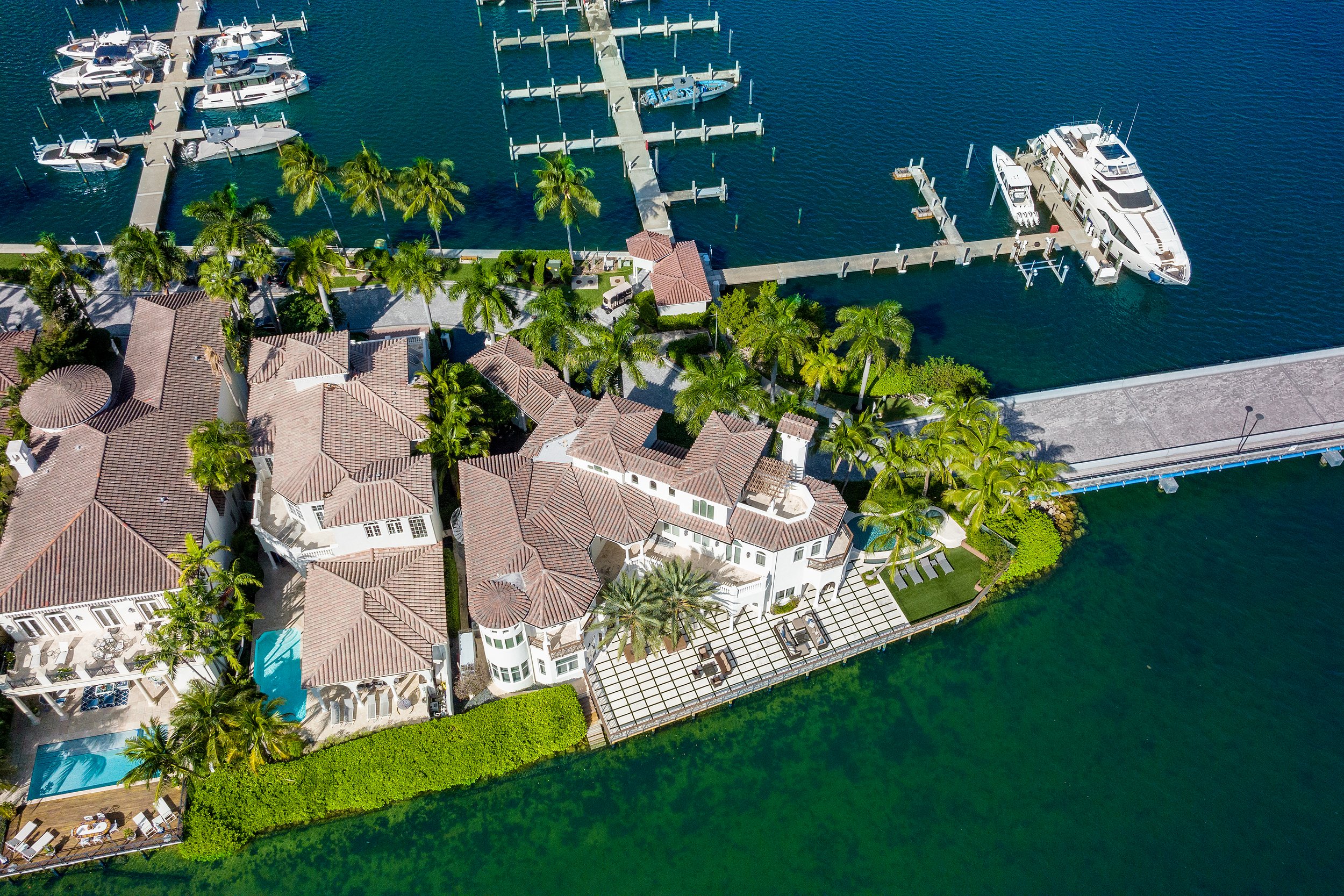 Aventura Home In The Exclusive Island Estates Trades For Record $11.9 Million 8.jpg