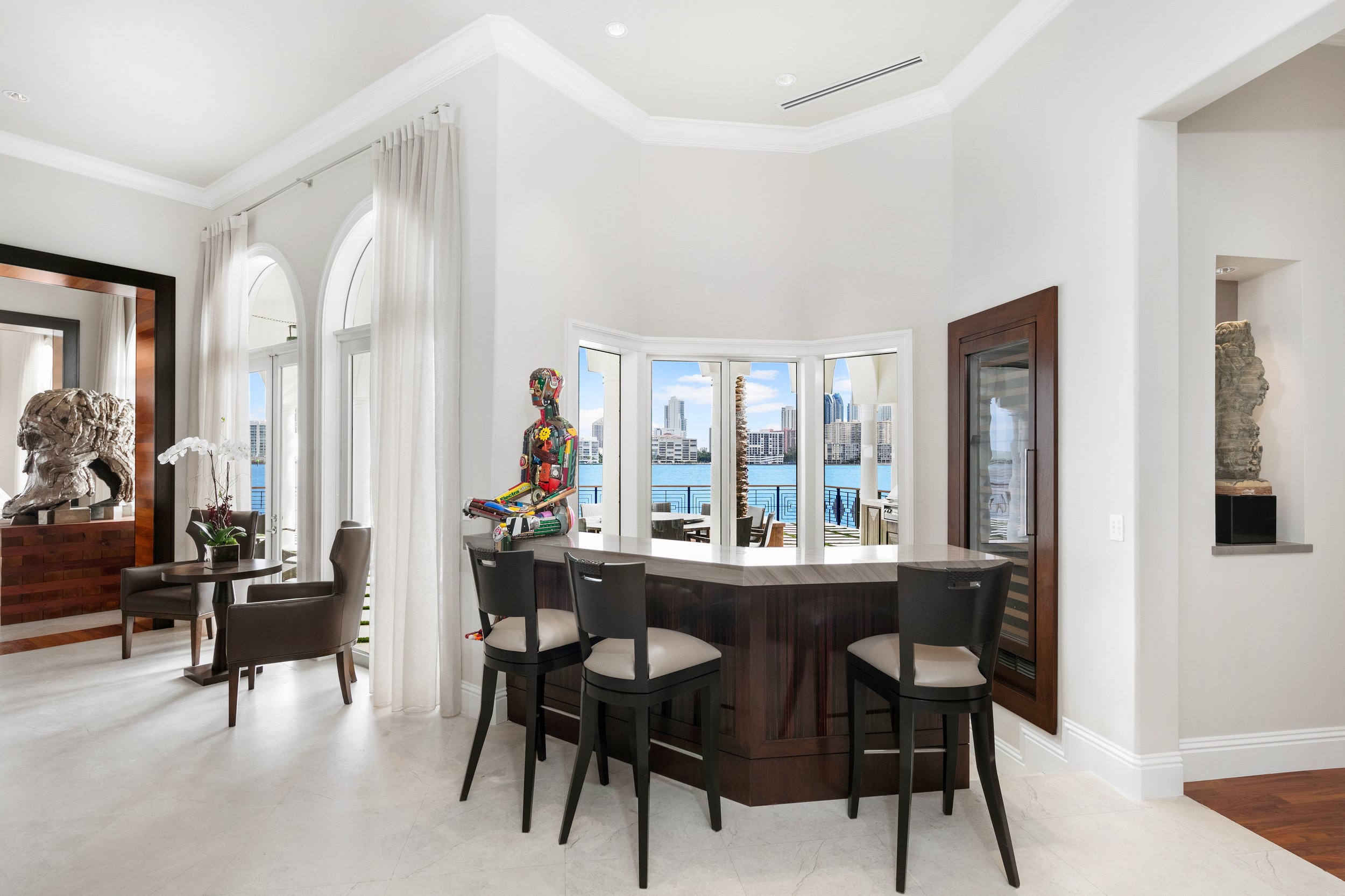 Aventura Home In The Exclusive Island Estates Trades For Record $11.9 Million 12.jpg