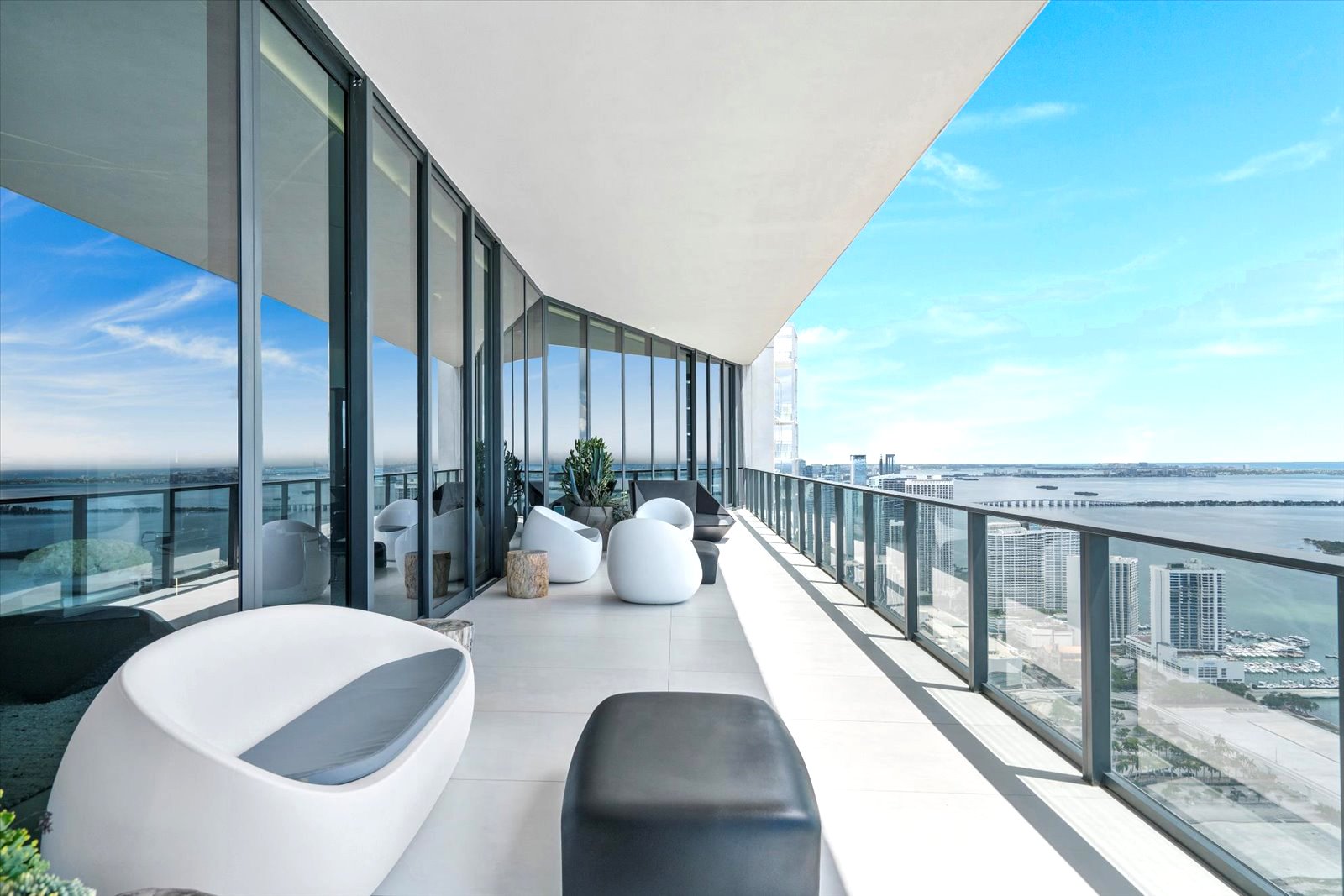 Step Inside A Full Floor Penthouse At The Zaha Hadid-Designed One Thousand Museum Asking $28 Million 33.jpg